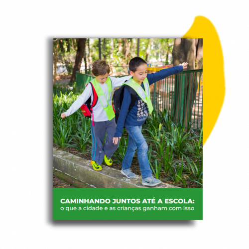 Capa do guia Caminhando Juntos até a Escola, com imagem de duas crianças se equilibrando na guia de uma centeiro de plantas.